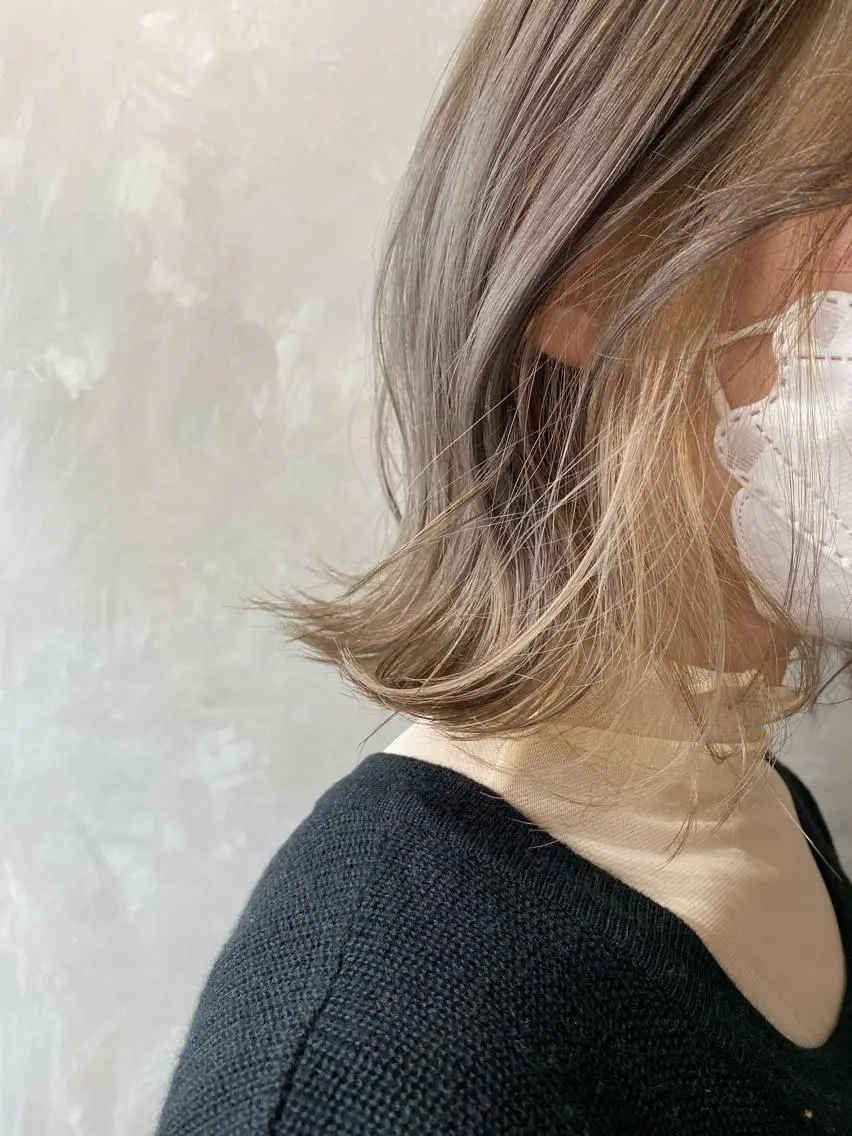 ミディアム カラー ツキノキ ミナのヘアスタイル