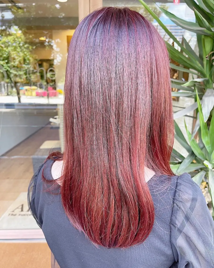 カラー バレイヤージュ 黒髪 ブリーチ ブルーカラー ブルーブラック 🫧髪質改善艶カラー _マエダ 🫧のヘアスタイル