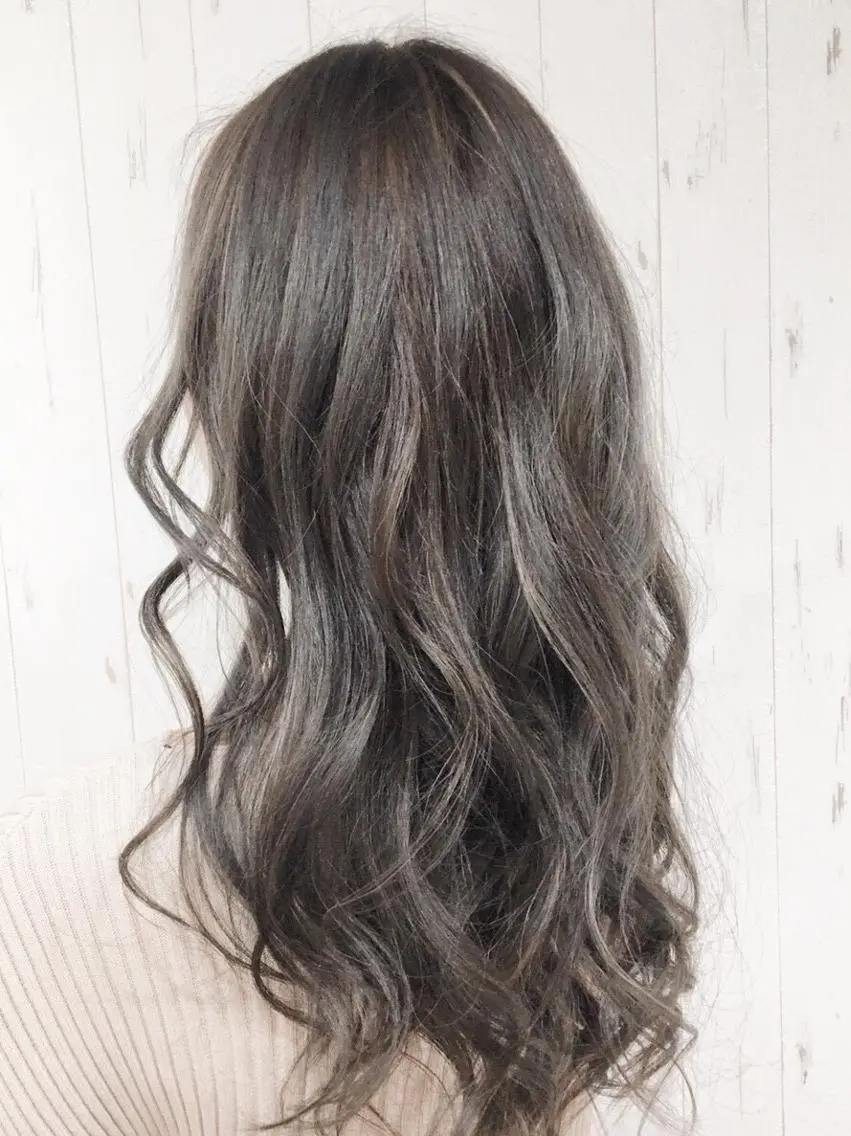 ロング カラー パーマ ヘアアレンジ Device ディバイスのヘアスタイル