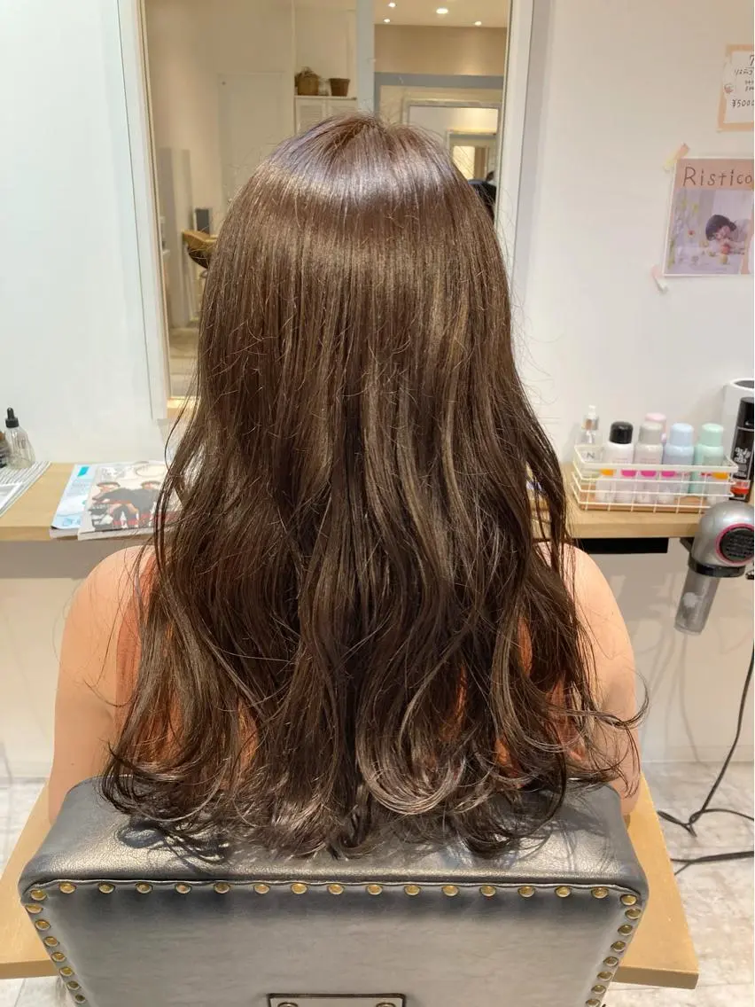 セミロング カラー ブリーチ ブラウンカラー 透明感カラー 【女性指名No.1】 西口直子のヘアスタイル