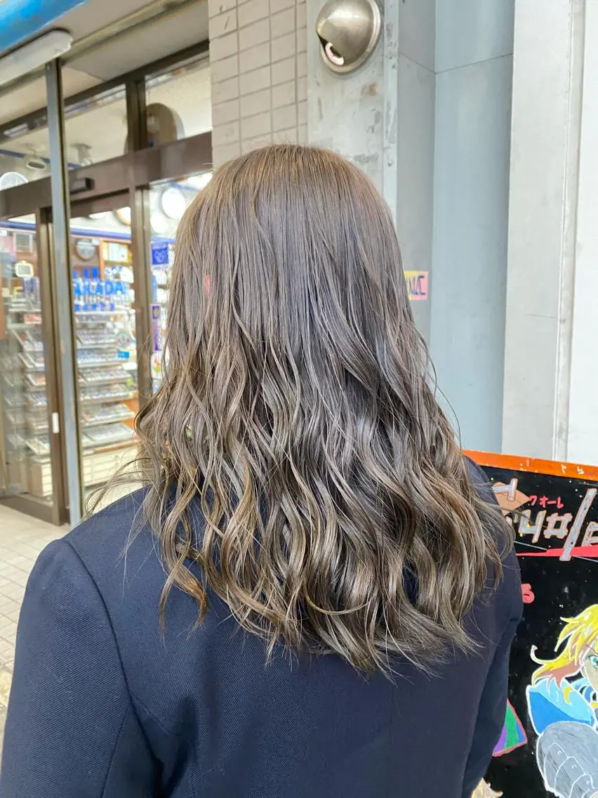 ミディアム ヘアカラー ゆぴ☾‪/推しカラー /ハイトーンのヘアスタイル