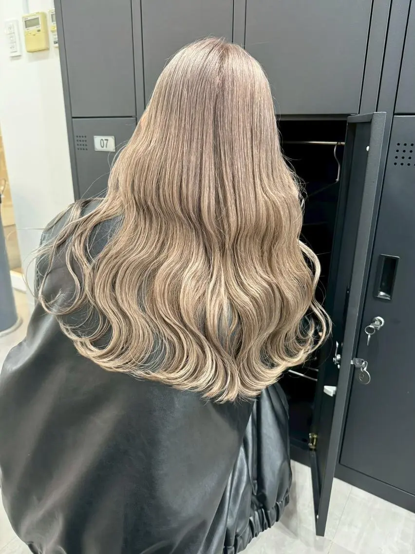 ロング カラー パーマ ロング 🎀ダブルカラー🎀 ♡Kanon♡のヘアスタイル