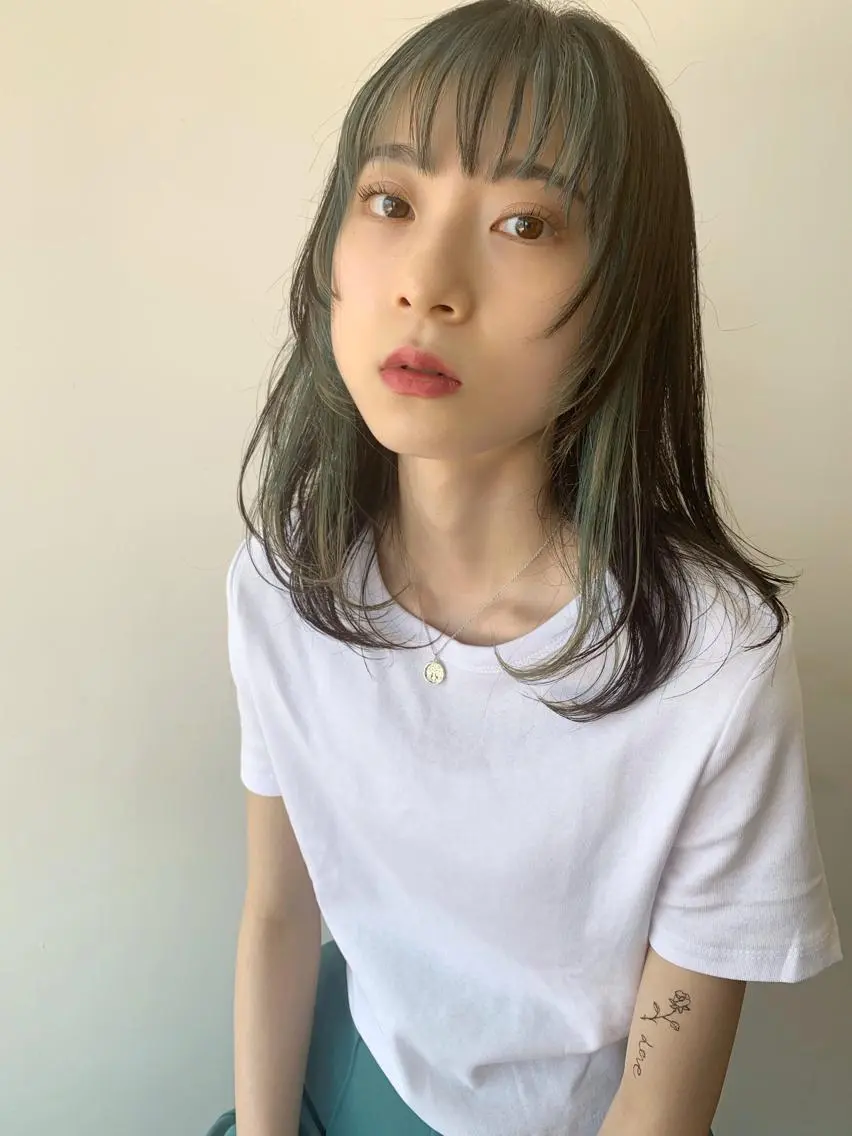 セミロング 髪質改善×艶カラー 🌼Haru🌼のヘアスタイル