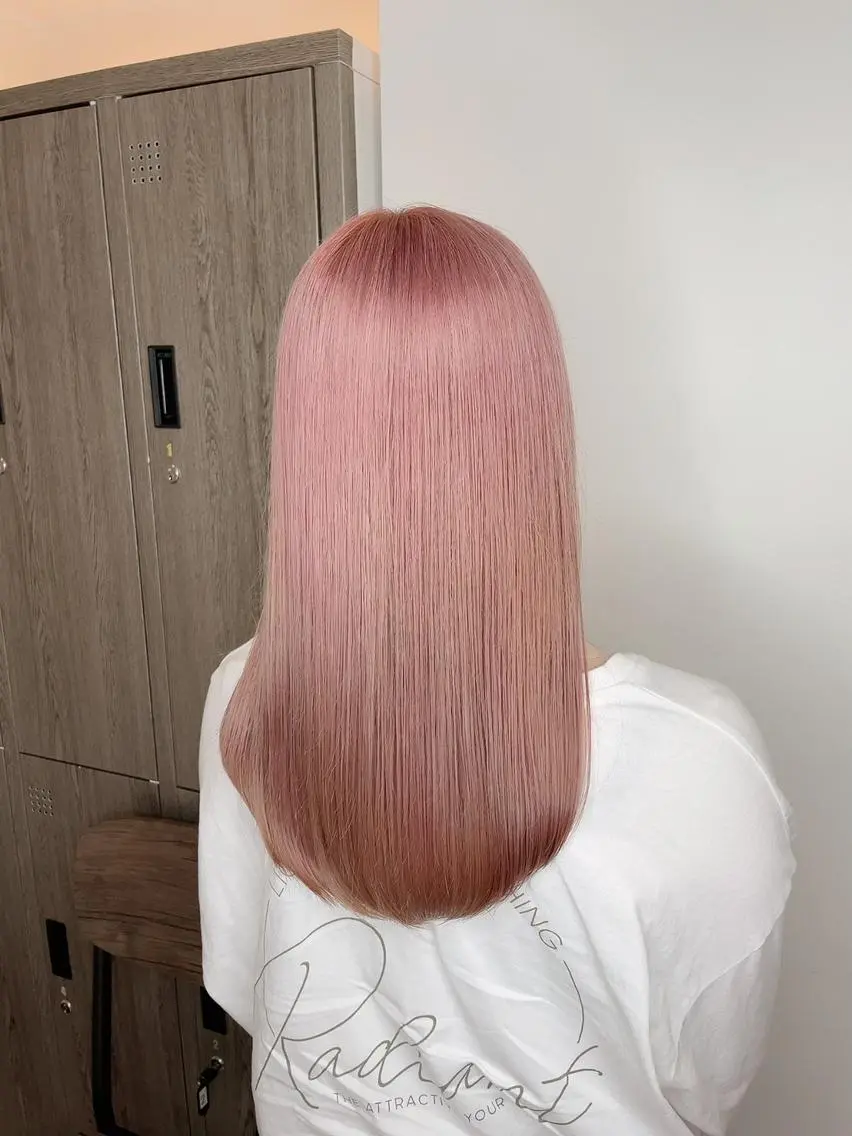 セミロング カラー パーマ ヘアアレンジ アディクシーカラー アッシュ バレイヤージュ ベージュカラー ブリーチ newi grande 横浜店のヘアスタイル