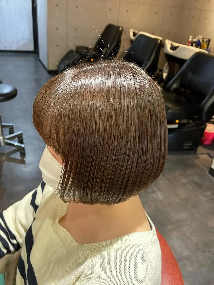 ショート カラー 縮毛髪質改善カケル 透明感カラー✨のヘアスタイル