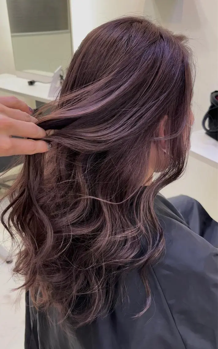 カラー ブリーチ グレージュ ピンクカラー ヘアカラー mickey Yuinaのヘアスタイル