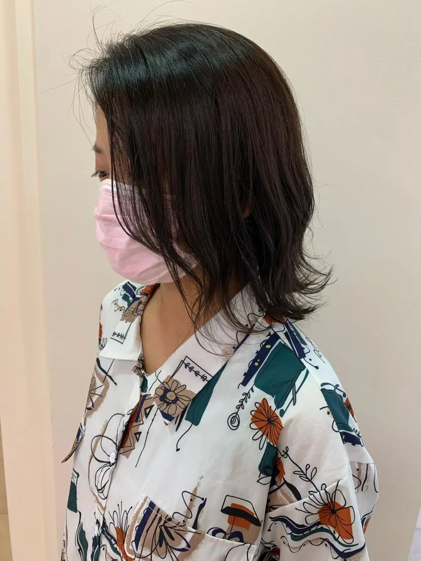 ミディアム カラー カット ヘアカラー 顔まわりカット✄ ベージュカラー🧸のヘアスタイル