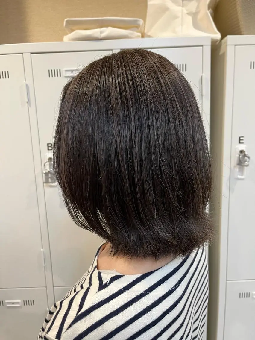 ミディアム カラー ハイライトカラー ボブ くびれヘア ハイライト ヘアカラー NUMBER 天王寺 🌼yuriのヘアスタイル