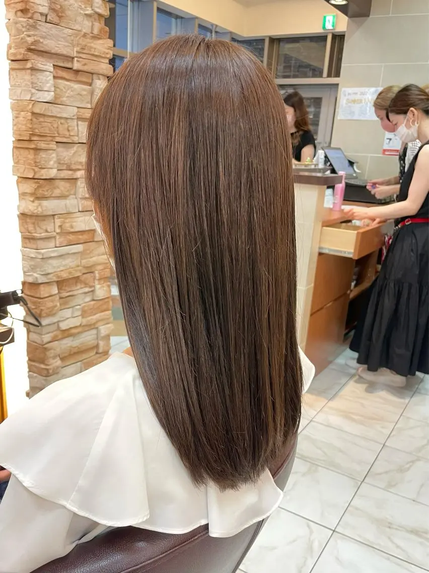ロング 縮毛矯正 新籾 尚哉のヘアスタイル