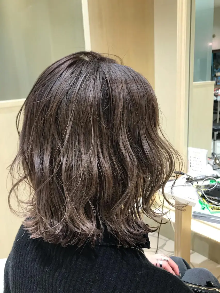 ミディアム カラー 三代 ゆりあのヘアスタイル