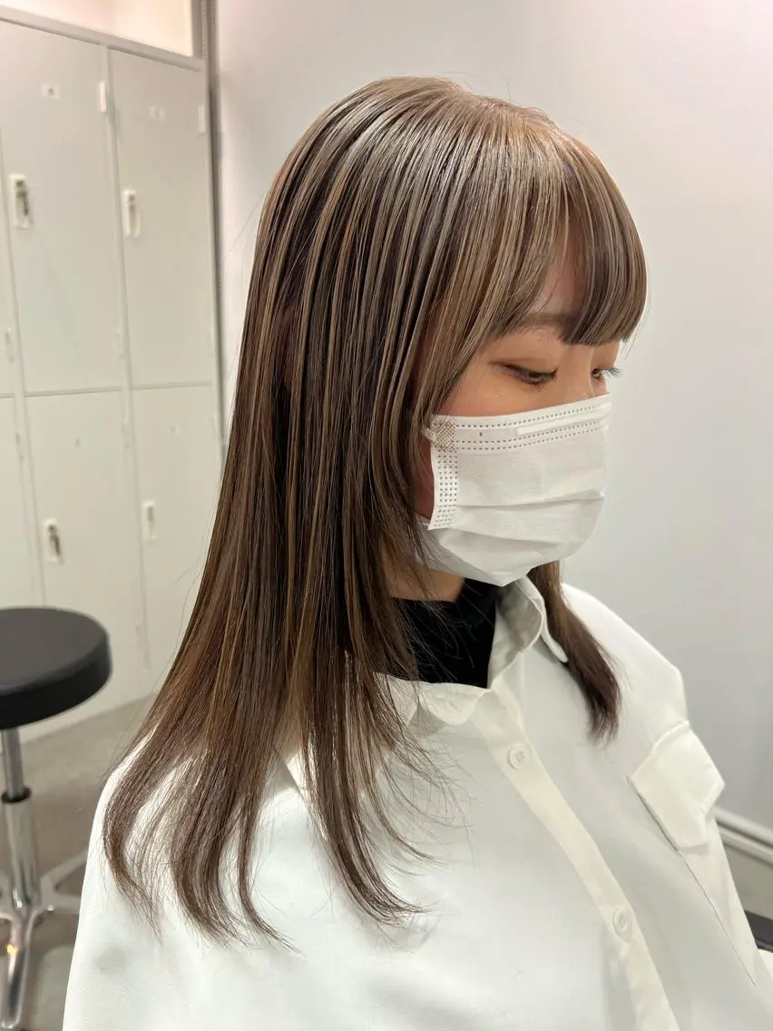 ミディアム カラー ヘアカラー ハイトーン&髪質改善 ＆韓国エクステ🤎のヘアスタイル