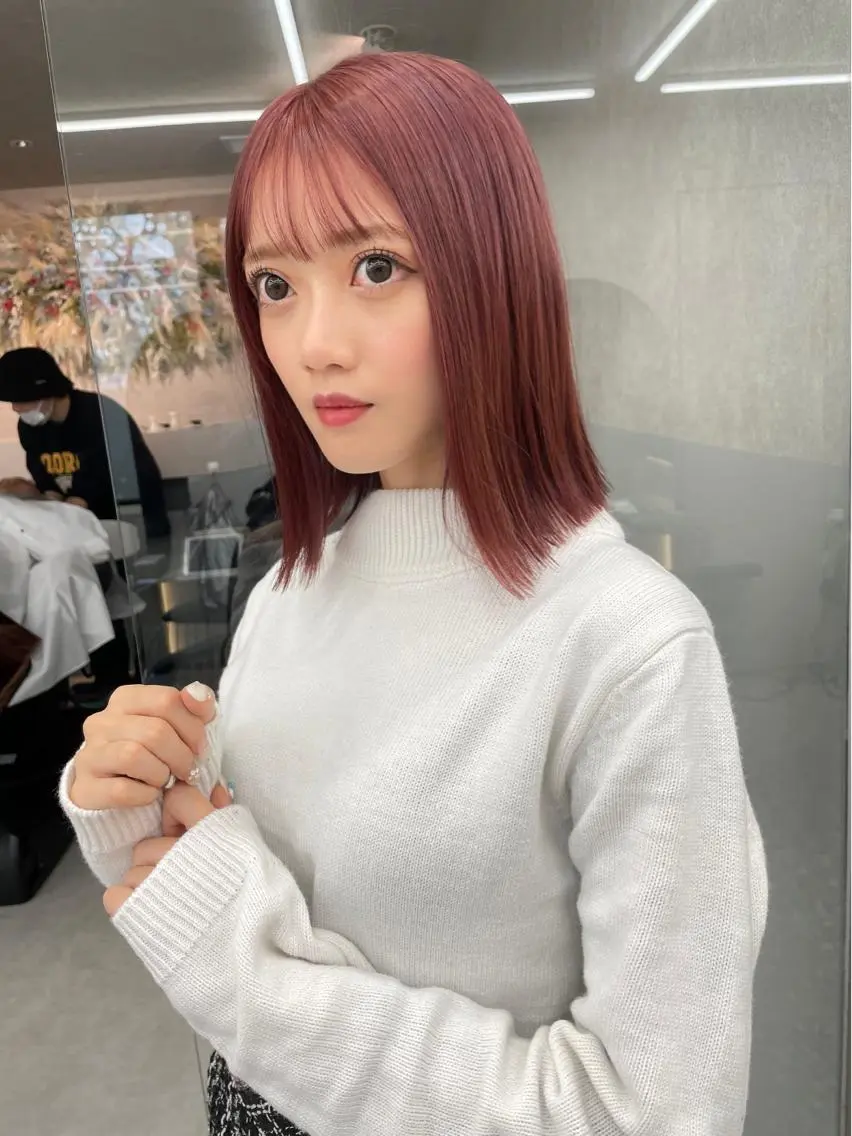 ミディアム 韓国風カラー エクステ 顔周りカット 卒業式のヘアスタイル 髪質改善 ヘアカラー トリートメント Lond  mare 🦋ayana🦋のヘアスタイル