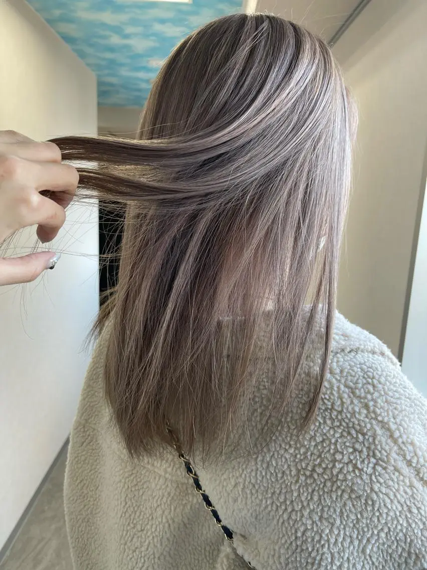 セミロング カラー 透明感カラー ヘアカラー 松井那津子 /ハイライトブリーチのヘアスタイル