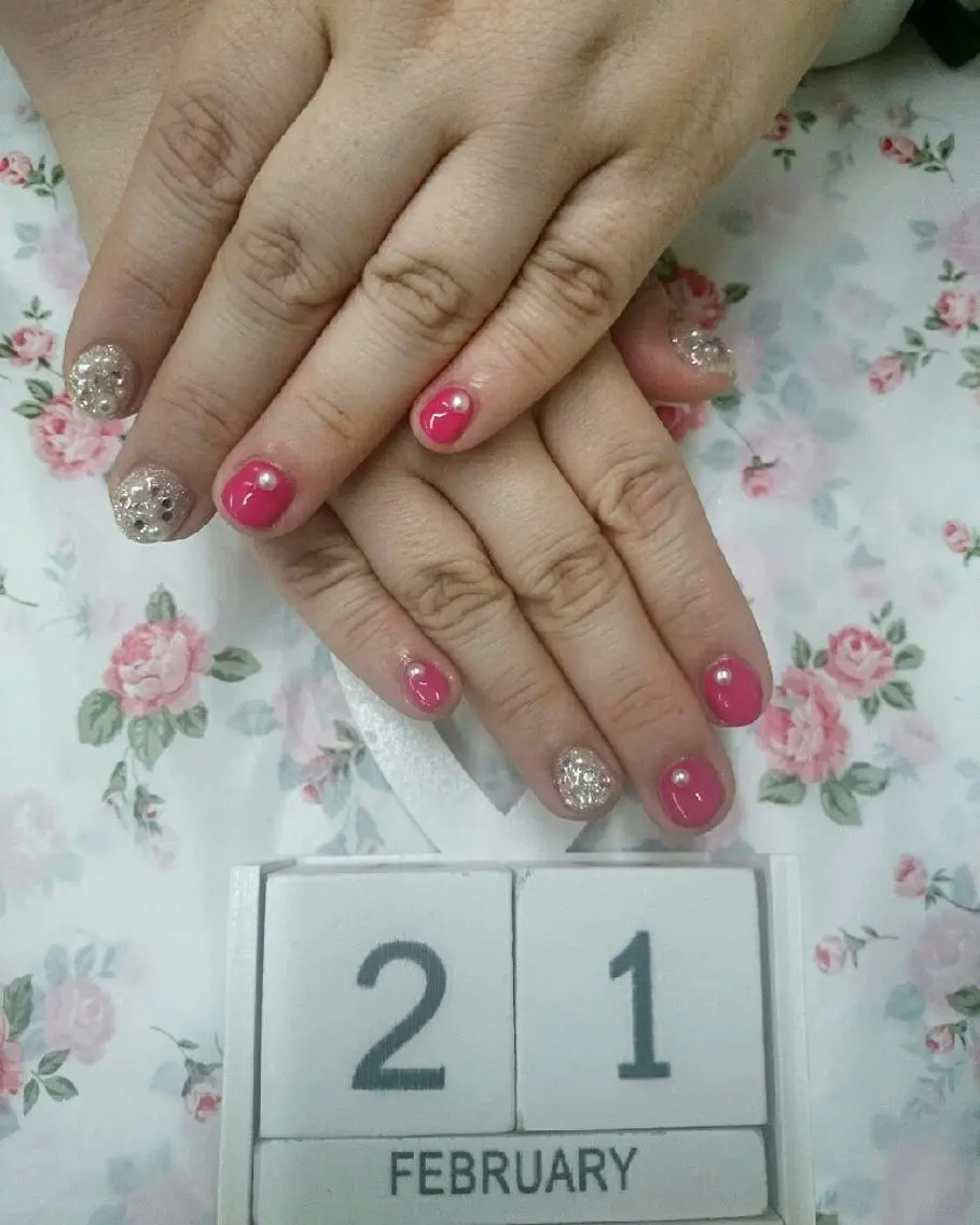 ネイル キラキラネイル ピンク 赤色 JEWEL nailのネイルデザイン