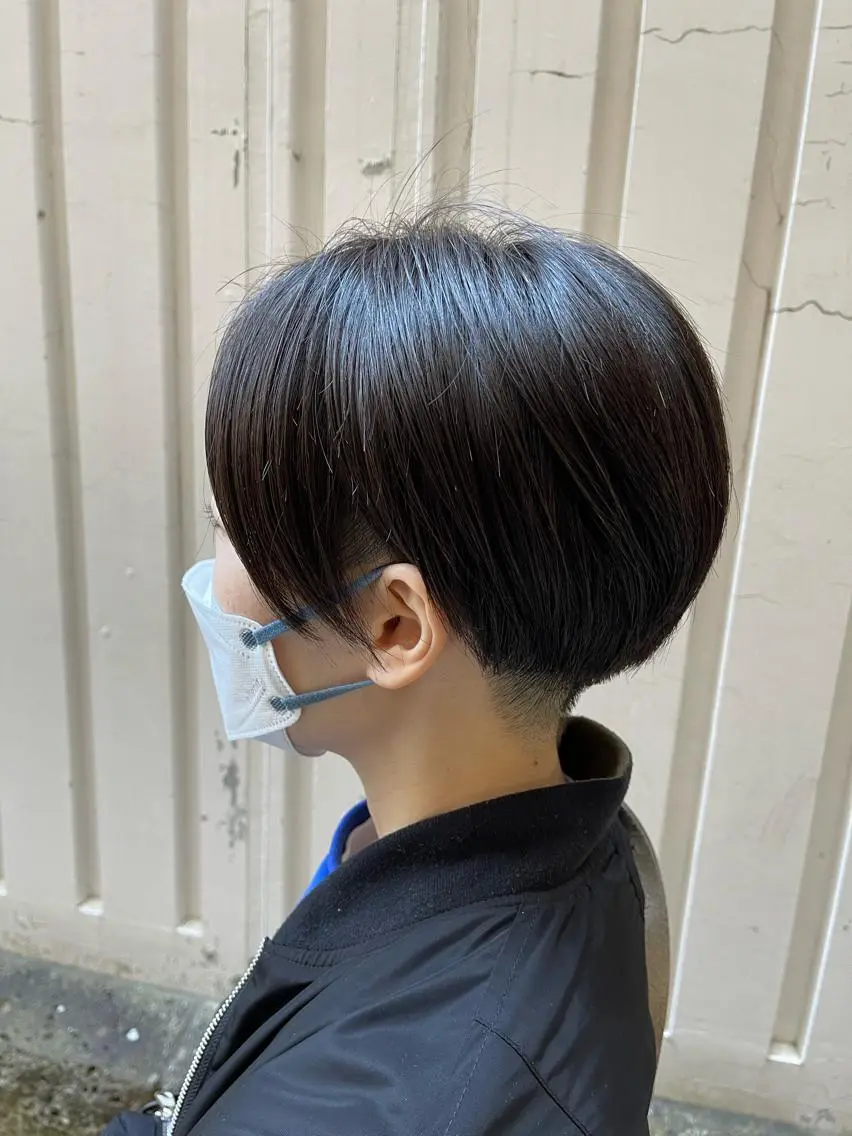 ショート antica YOSHIのヘアスタイル