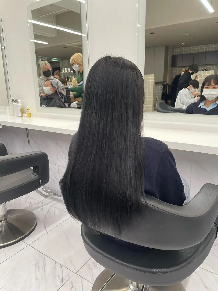 セミロング カラー パーマ ヘアアレンジ メンズ キッズ ネイル マツエク・マツパ アイブロウ 🦋縮毛/韓国レイヤ ー/透明感カラー🦋のヘアスタイル