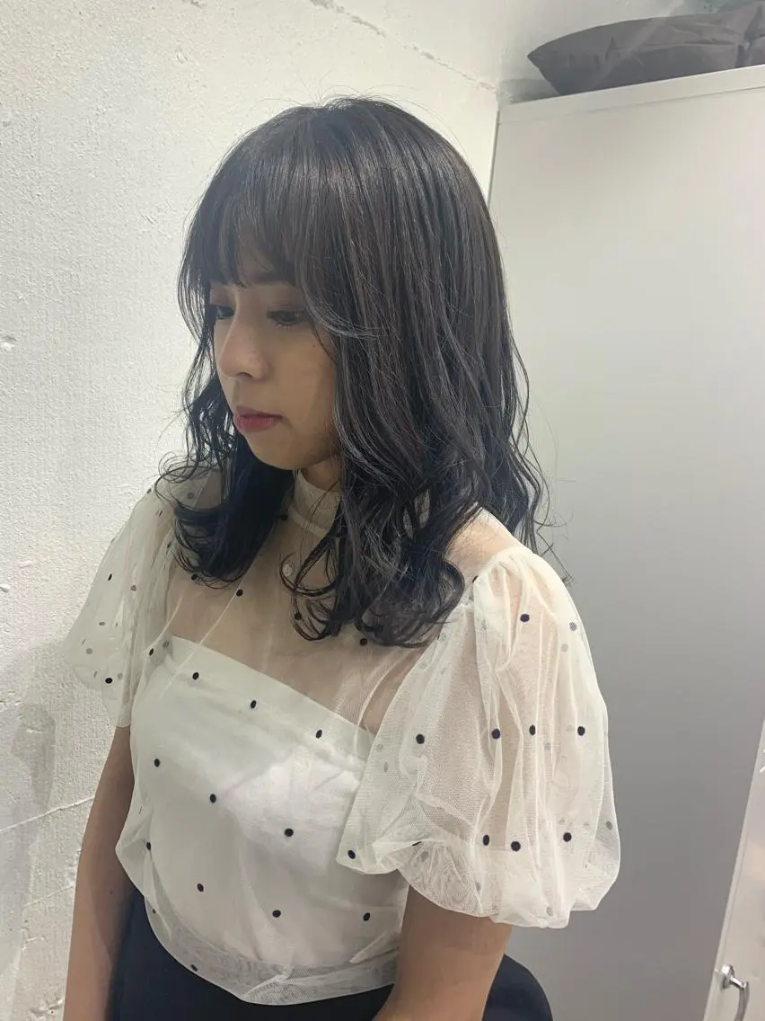 ミディアム カラー ヘアアレンジ カット ヘアカラー トリートメント ヘアセット 憧れの艶ハイトーンへ 🌙サイダサキのヘアスタイル