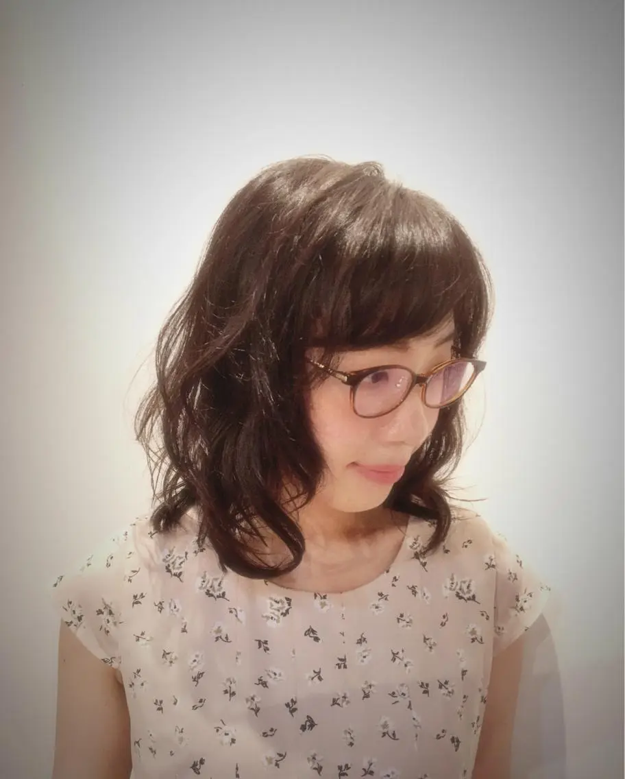 ミディアム くびれヘア ヨナハ セイヤのヘアスタイル