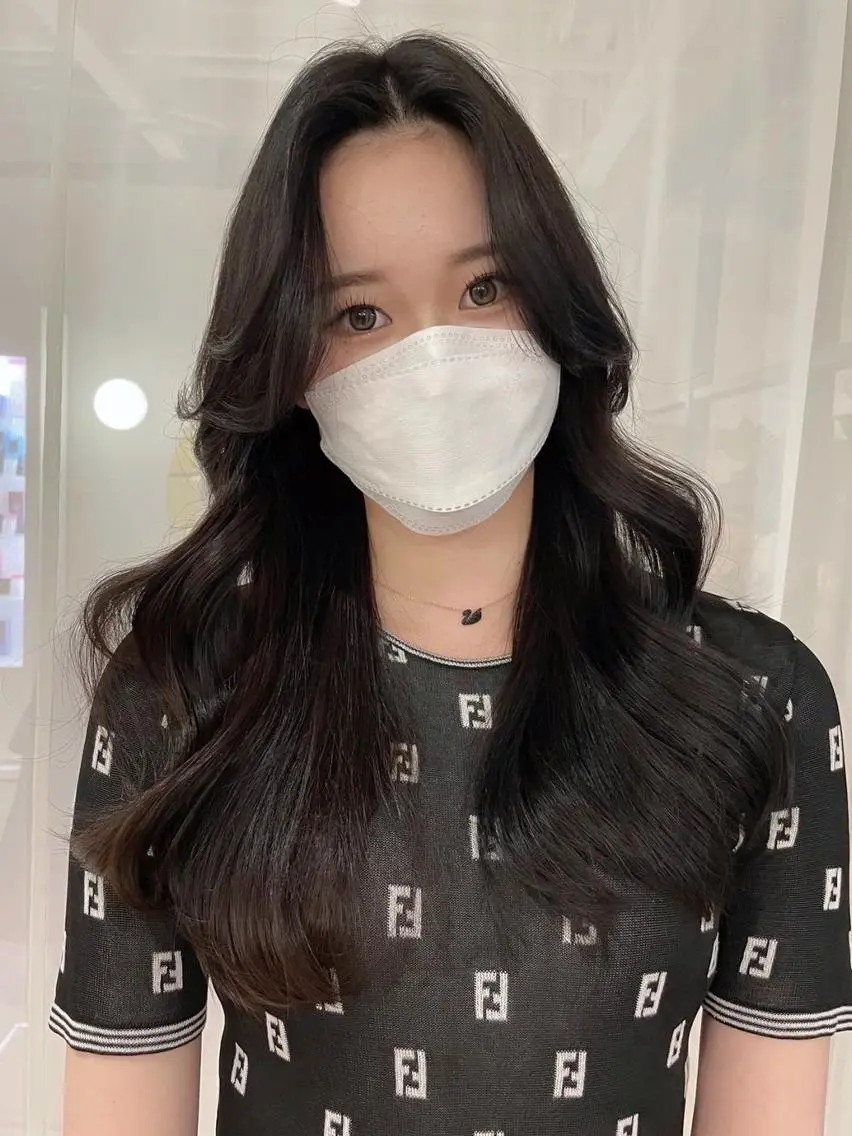 ロング 韓国風ヘア ヘアカラー トリートメント ヘアセット 韓国風🤍 イワサキ リコ🍒のネイルデザイン