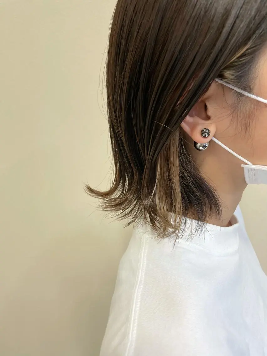ショート カラー アッシュ アッシュブラウン ベージュカラー ブラウンカラー イヤリングカラー 沢田 瞳のヘアスタイル