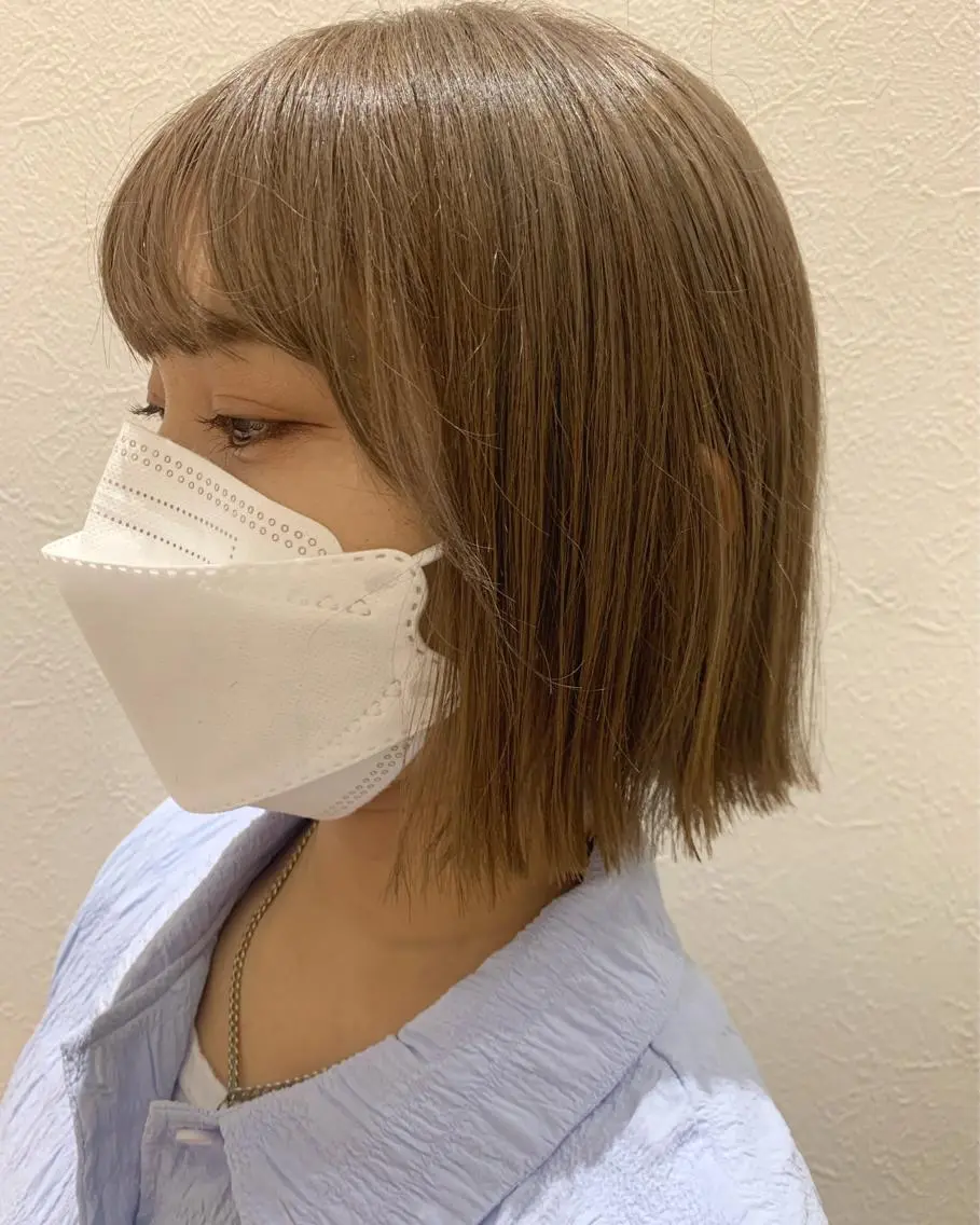 ショート カラー ベージュカラー ブリーチ ハイトーンカラー ハイトーンベージュ カット ヘアカラー トリートメント hubhair レイヤー/透明感のヘアスタイル