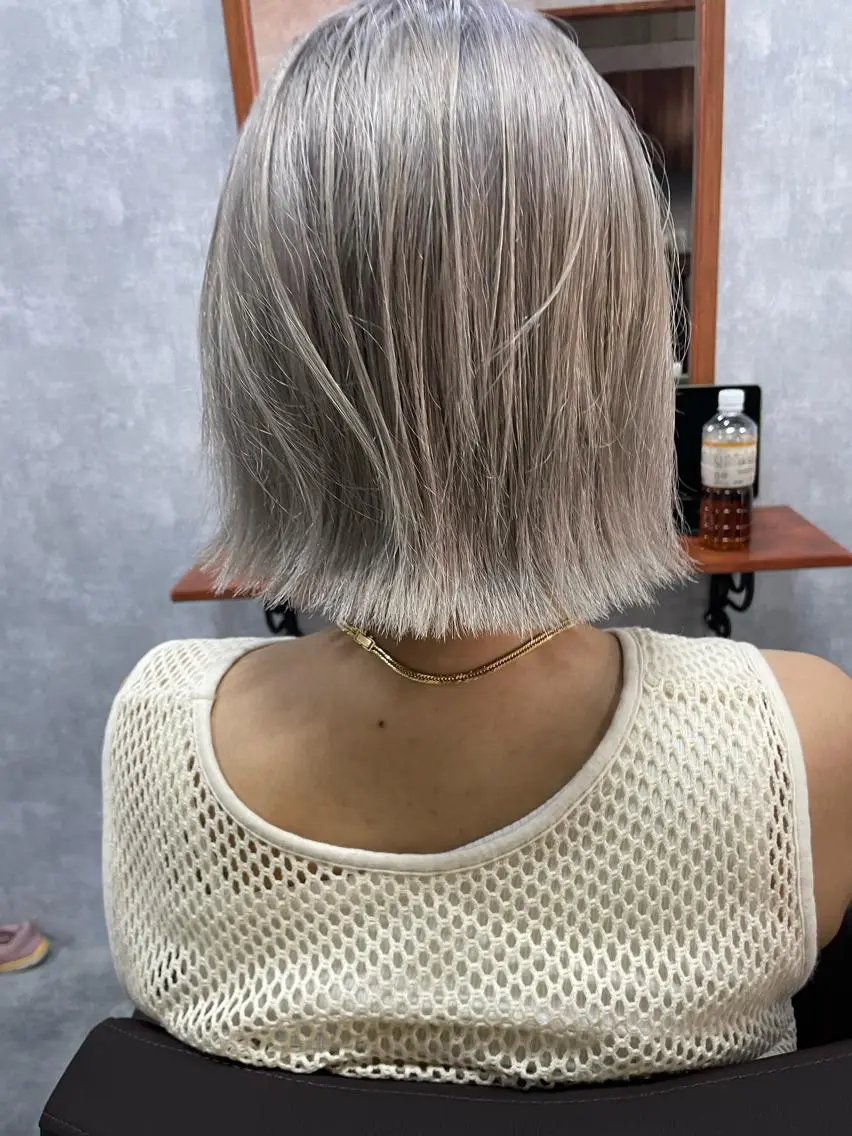 ショート アッシュ 韓国風カラー ボブ ハイライト 韓国風ヘア andKおもろまち店 艶ダブルカラー✨のヘアスタイル
