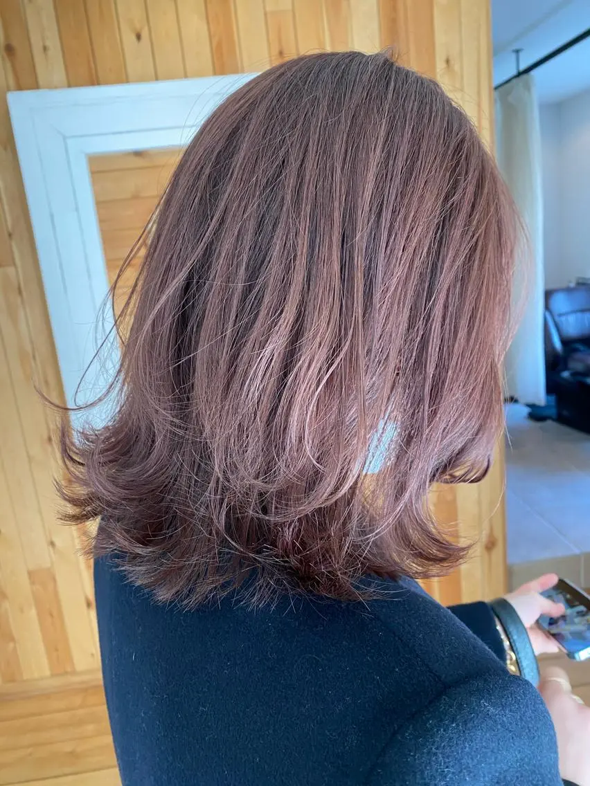 ミディアム カラー パーマ ヘアアレンジ メンズ キッズ ネイル マツエク・マツパ メンズブリーチ ベージュカラー ブリーチ ピンクカラー ピンクベージュ インナーカラー/ KANAのヘアスタイル