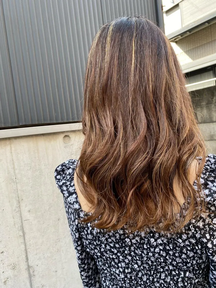 セミロング 勝沼 佑季のヘアスタイル