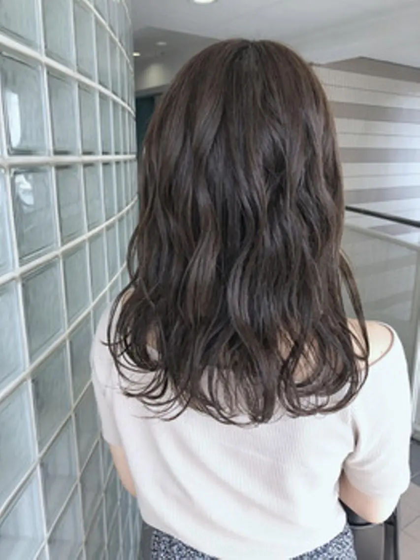 セミロング MADRAS stylistのヘアスタイル