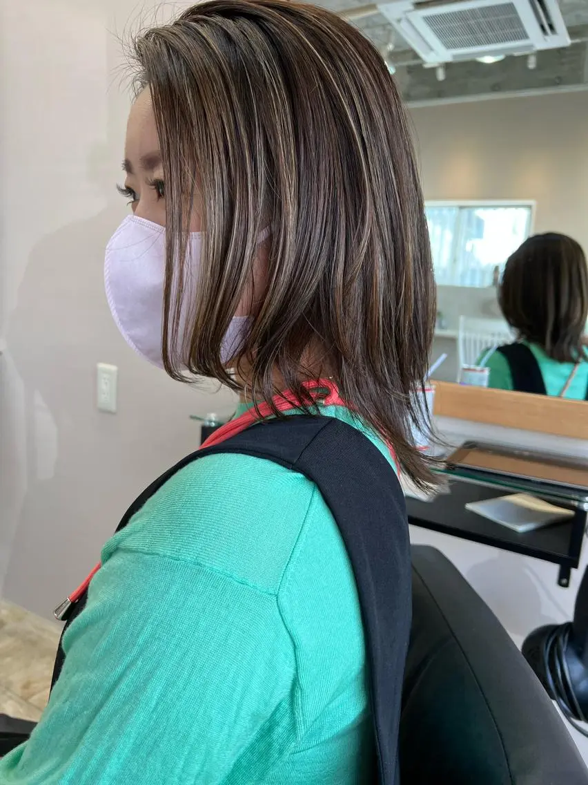 ミディアム レイヤーカット テトネ タカシのヘアスタイル
