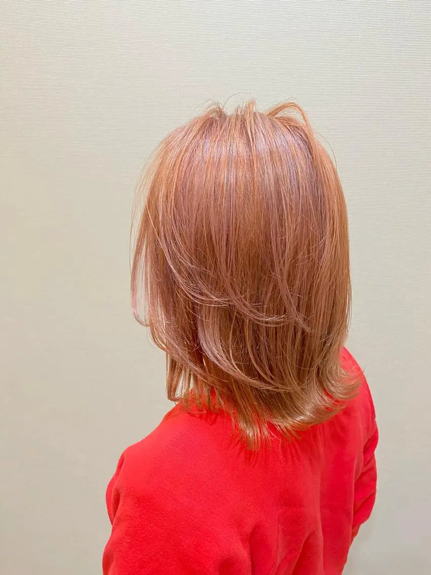 ミディアム カラー ブリーチ オレンジ 宮地 崇文のヘアスタイル
