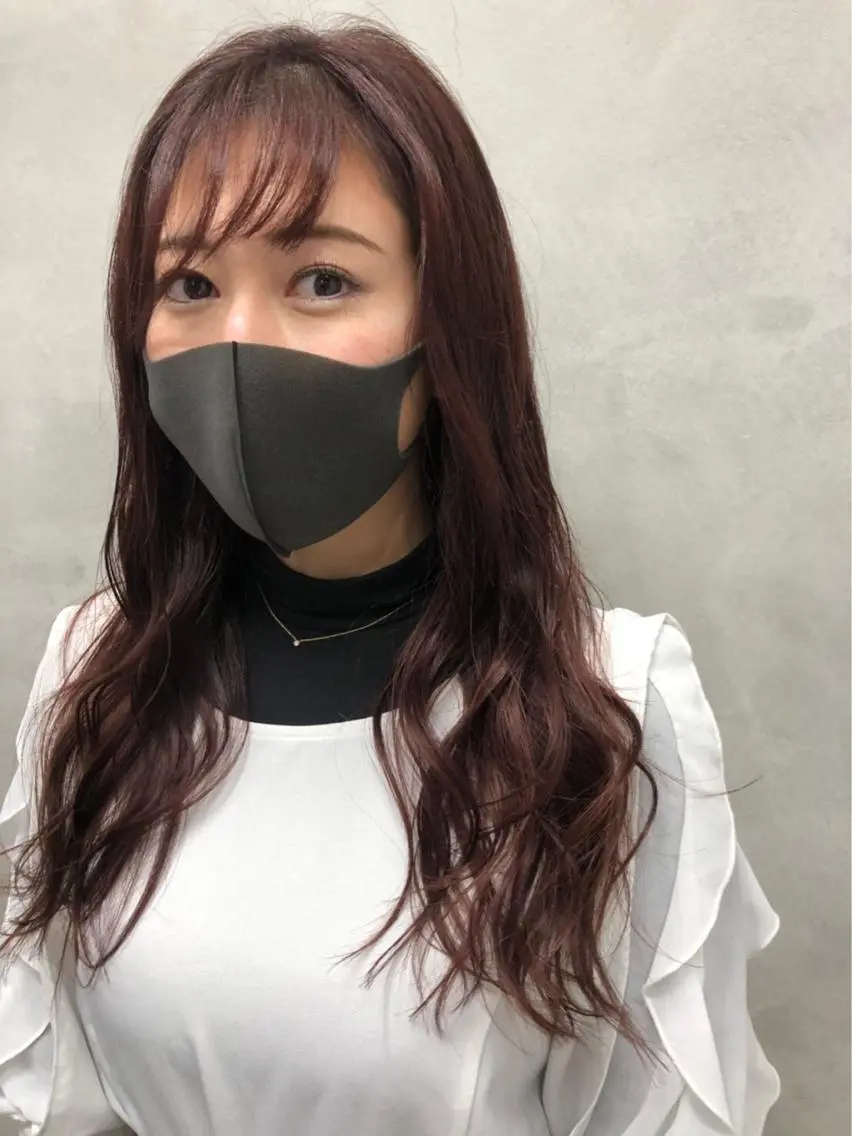 ロング カラー ピンクカラー トリートメント カット パーマ 狩野 羅夢のヘアスタイル