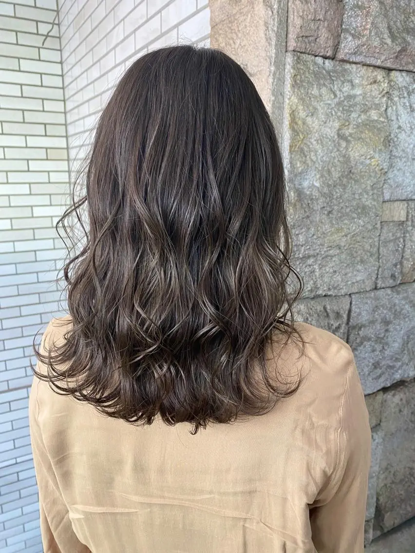 セミロング アッシュ カット ヘアカラー トリートメント 萩原 凌✄のヘアスタイル