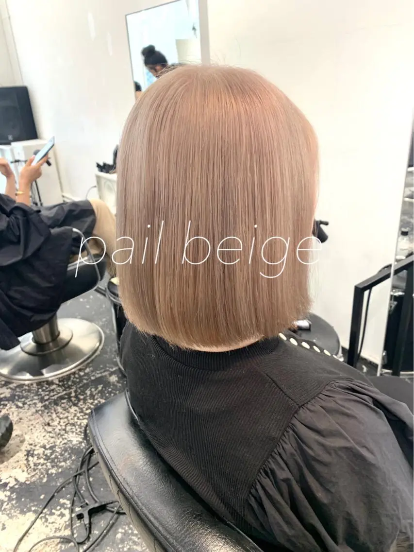 ミディアム カラー ブリーチ ブロンド 透明感カラー ホワイトブロンド レイヤーカット/艶髪 ✨💭KIRARIのヘアスタイル