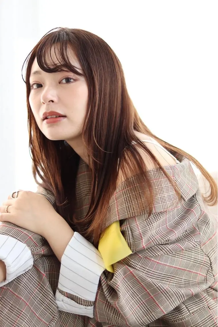 ロング 及川まき オリーブ グレージュカラー♪のヘアスタイル