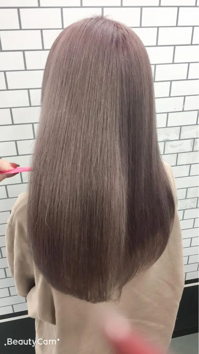 ロング アッシュ UNDER vr 【アンダーバー】のヘアスタイル