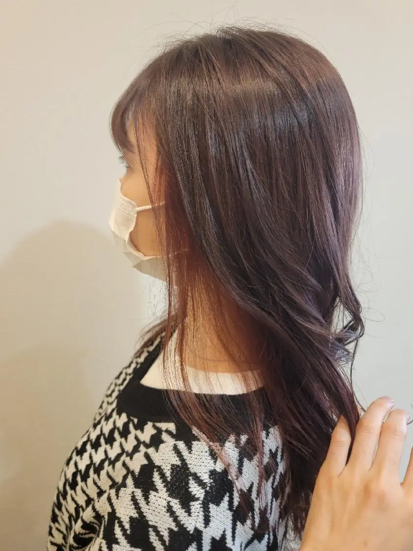 ロング パープルカラー ヘアカラー トリートメント 山田 周のヘアスタイル
