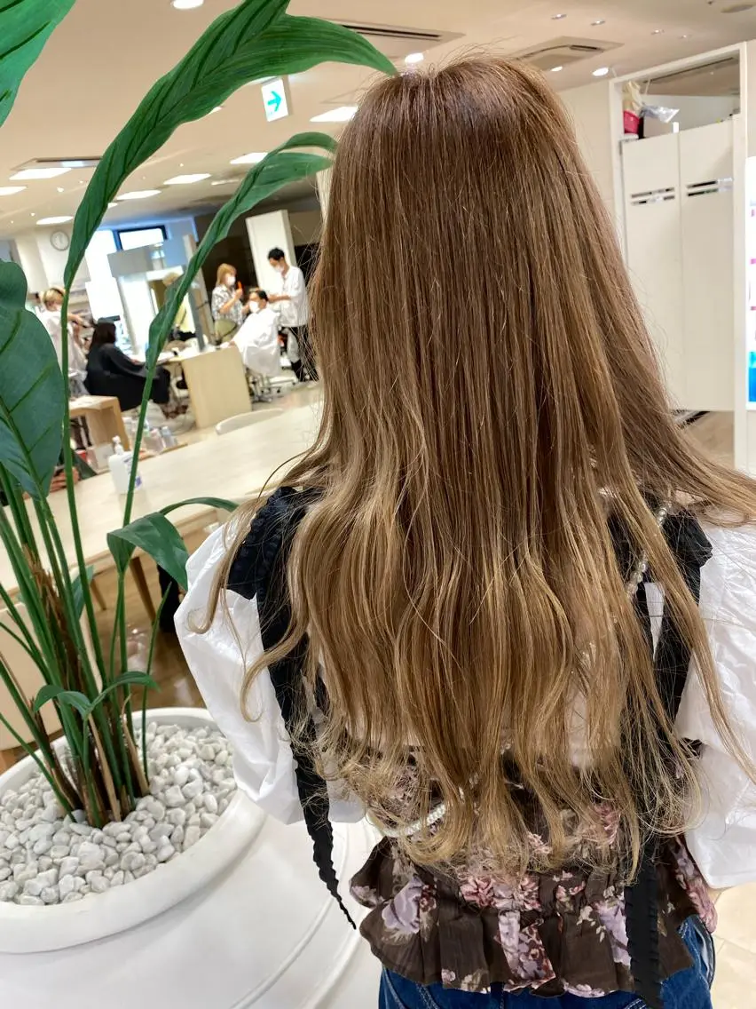 ロング カラー ベージュカラー ヘアカラー トリートメント ヘアセット ハイトーン/ウルフ /レイヤー/坂野幸伸のヘアスタイル