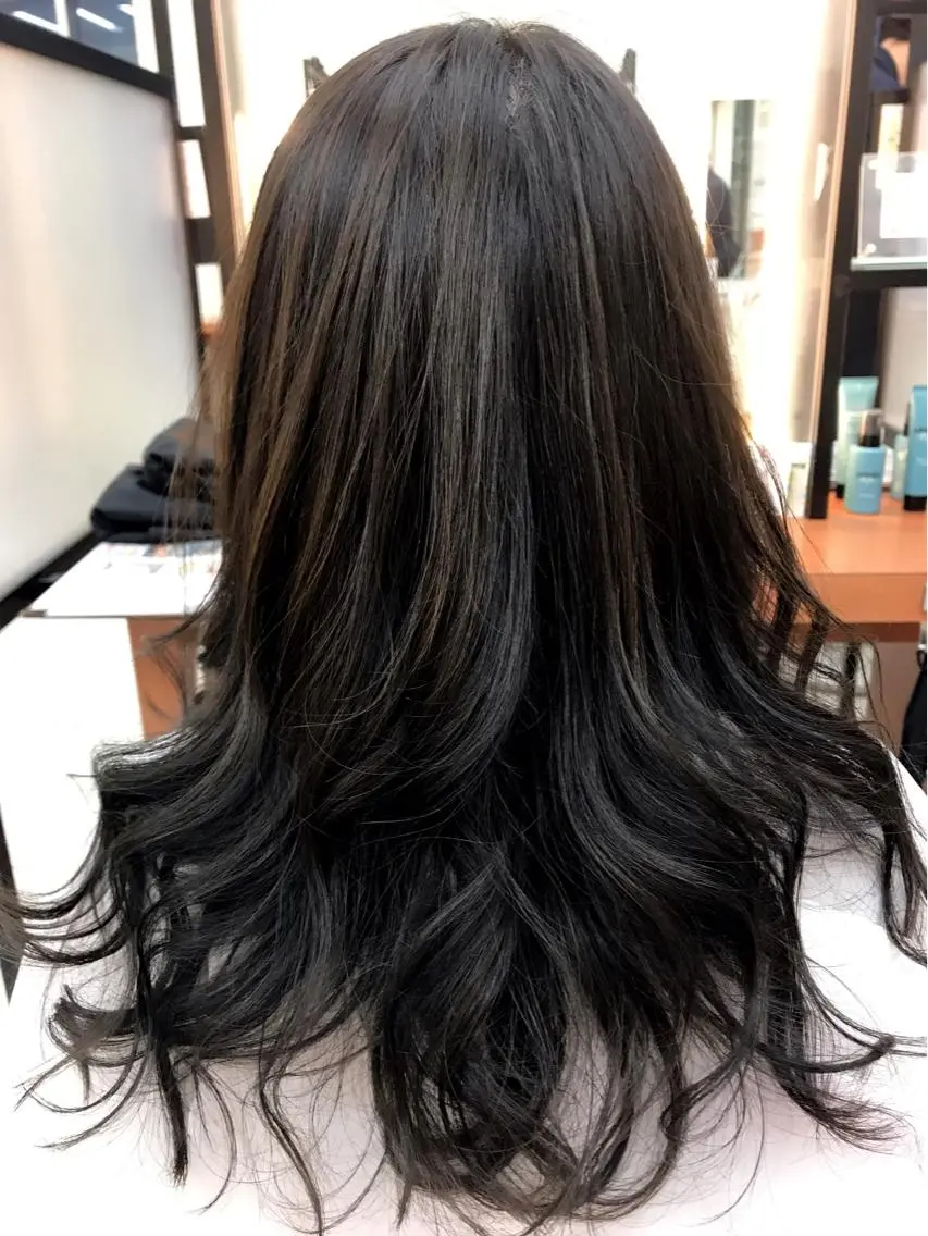 カラー アッシュ バレイヤージュ ブルーカラー ブルーアッシュ 奈良崎 和弘のヘアスタイル