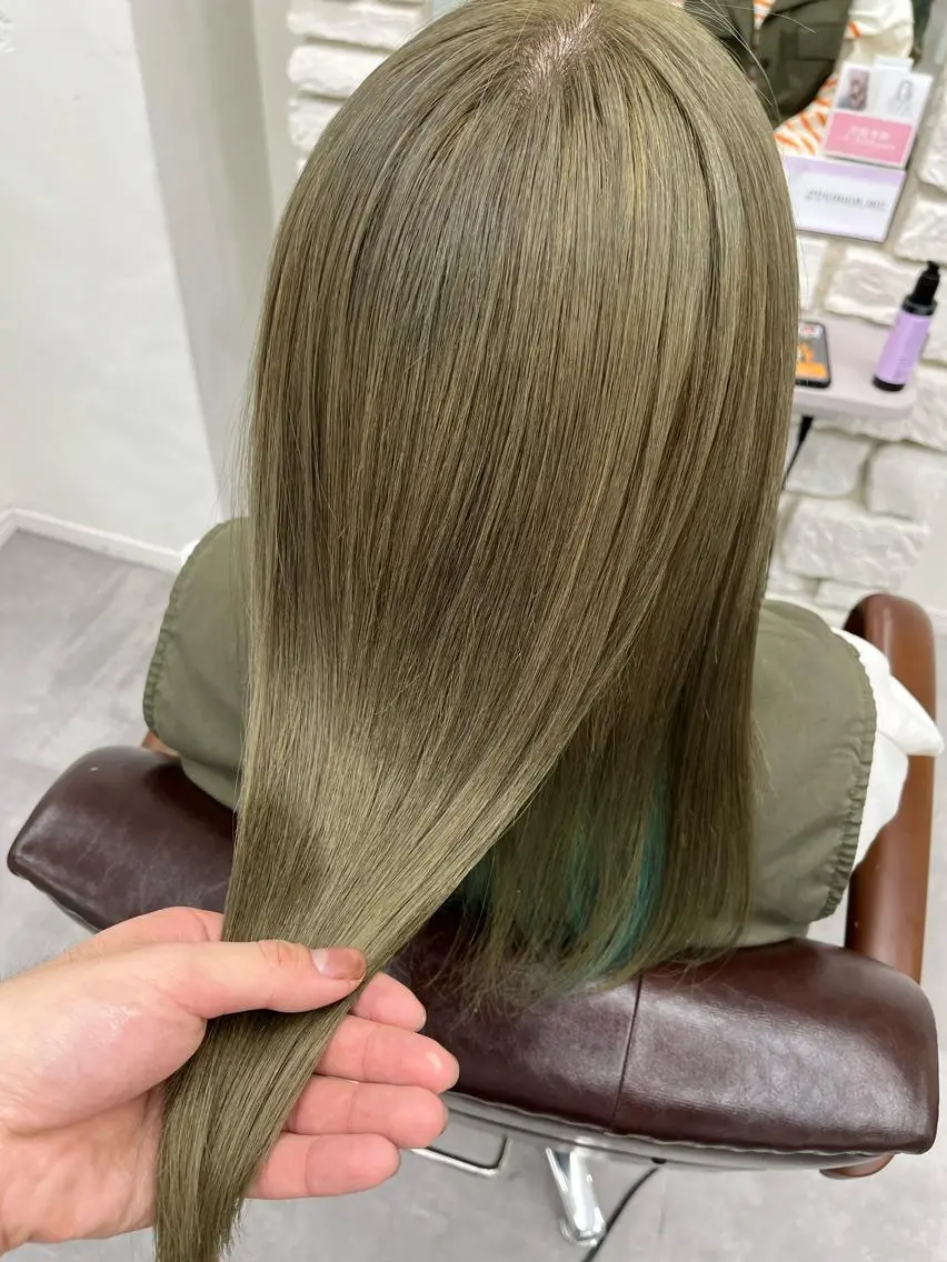 カラー オリーブカラー ヘアカラー トリートメント 天王寺韓国ヘア 小山歓実のヘアスタイル