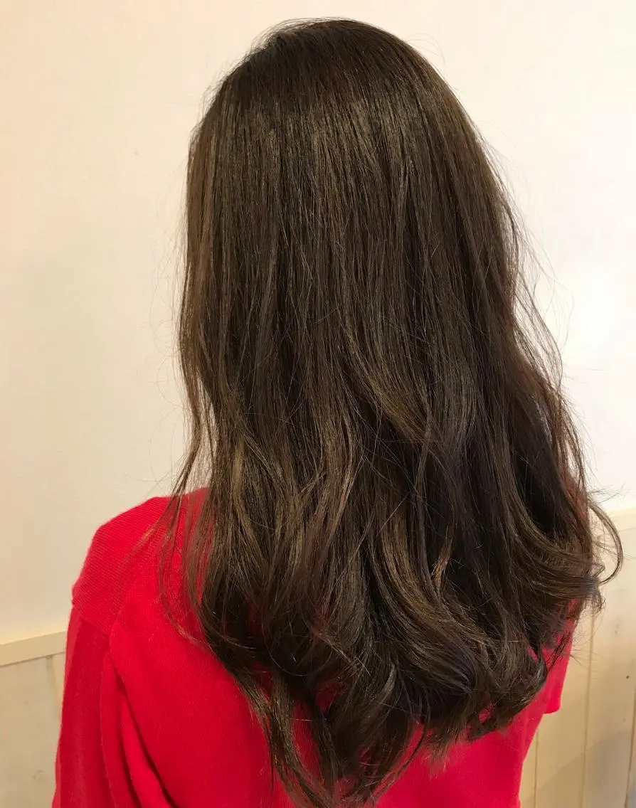 ロング カラー アッシュ 松島 涼花のヘアスタイル