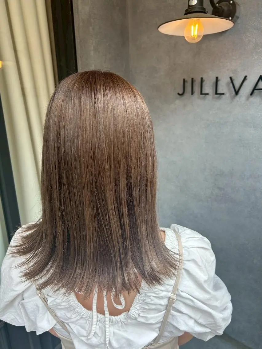 セミロング カラー ショートボブ ボブ くびれヘア 顔周りカット N゜jillva ナンバージルバのヘアスタイル
