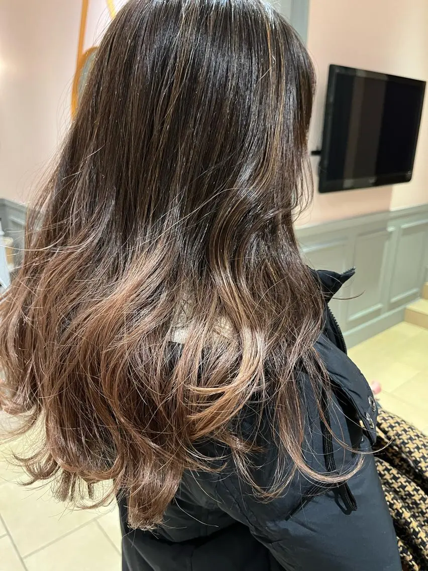カラー ハイライトカラー 梅本 佳容子のヘアスタイル