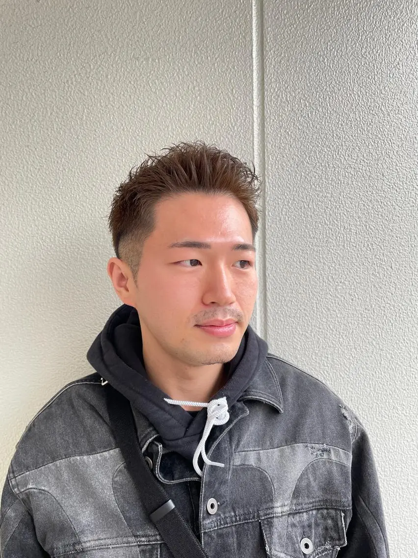 ショート カラー ヘアアレンジ メンズ スパイキーショート ショートヘア カット トリートメント ヘッドスパ ヘアセット 艶カラー✨縮毛矯正✨ 翁長孝輔のヘアスタイル