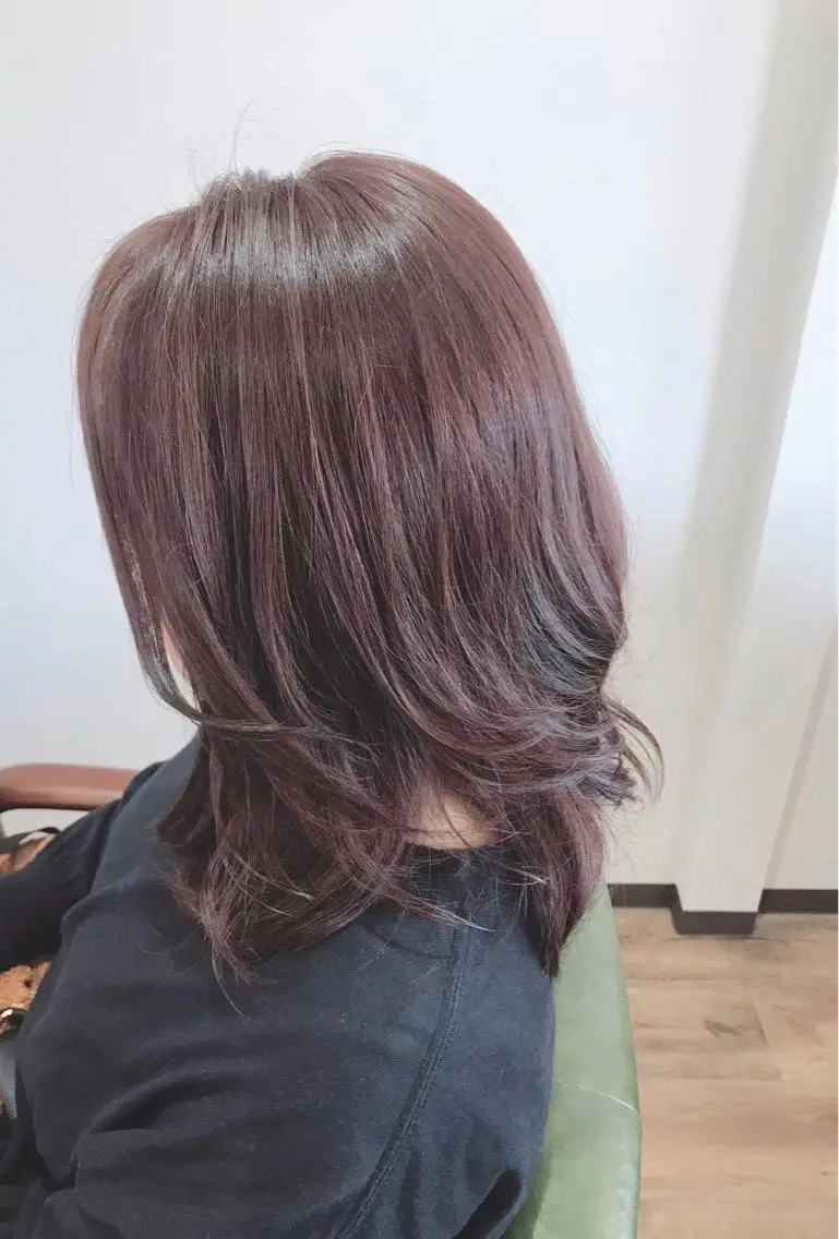 ミディアム カラー カット ヘアカラー トリートメント Rug Relief 吉田のヘアスタイル