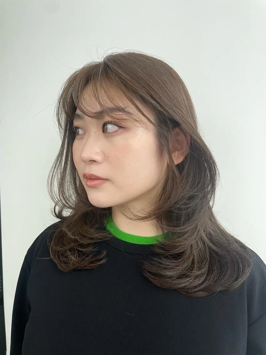 ミディアム ハイライト ら んのヘアスタイル
