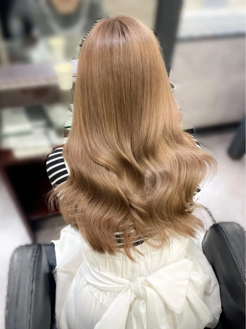 ロング カラー シールエクステ ベージュカラー ブリーチ ケアブリーチ ダブルカラー ハイトーンエクステ 🎩カズキ🎩のヘアスタイル