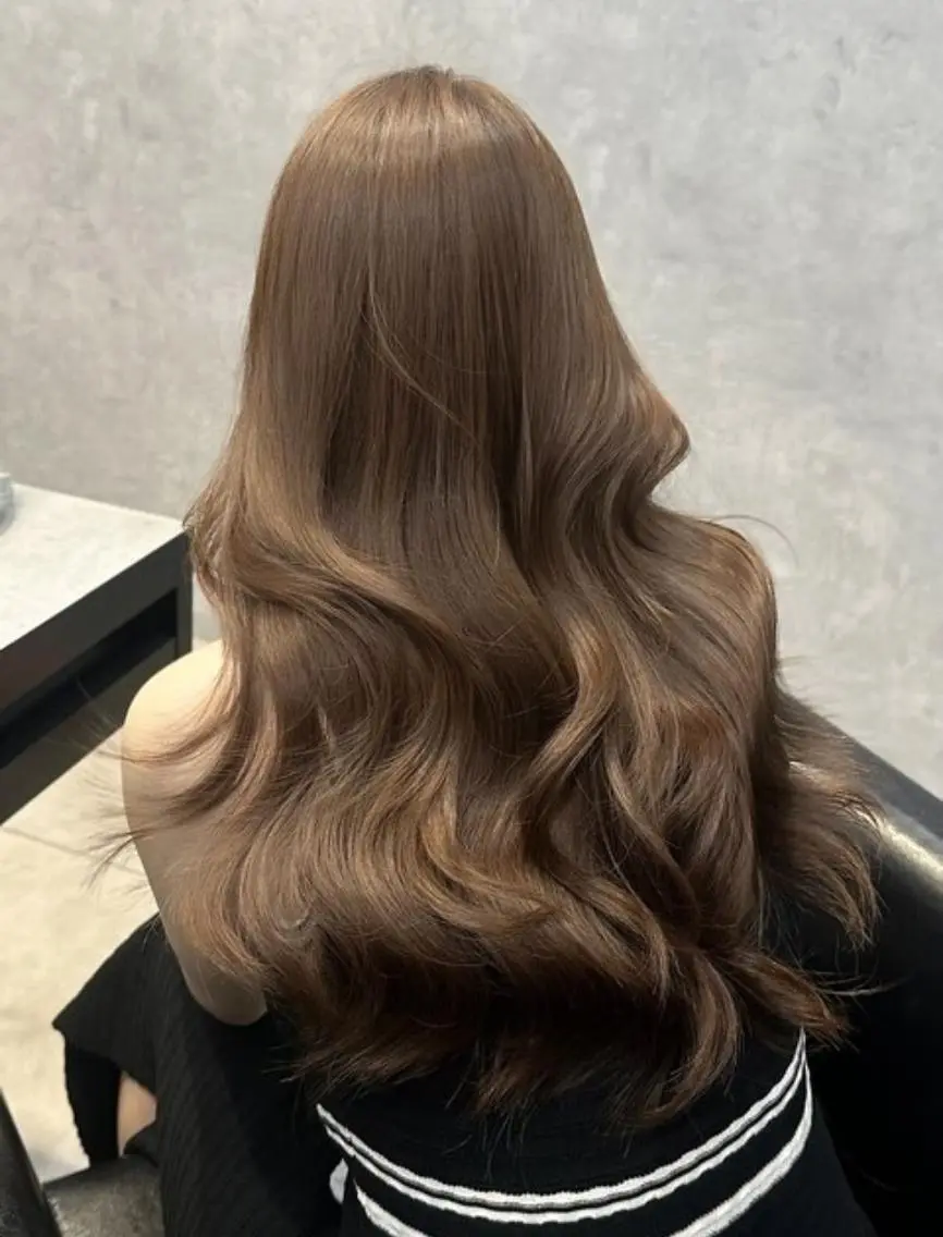 カラー ロング 川口 真也のヘアスタイル