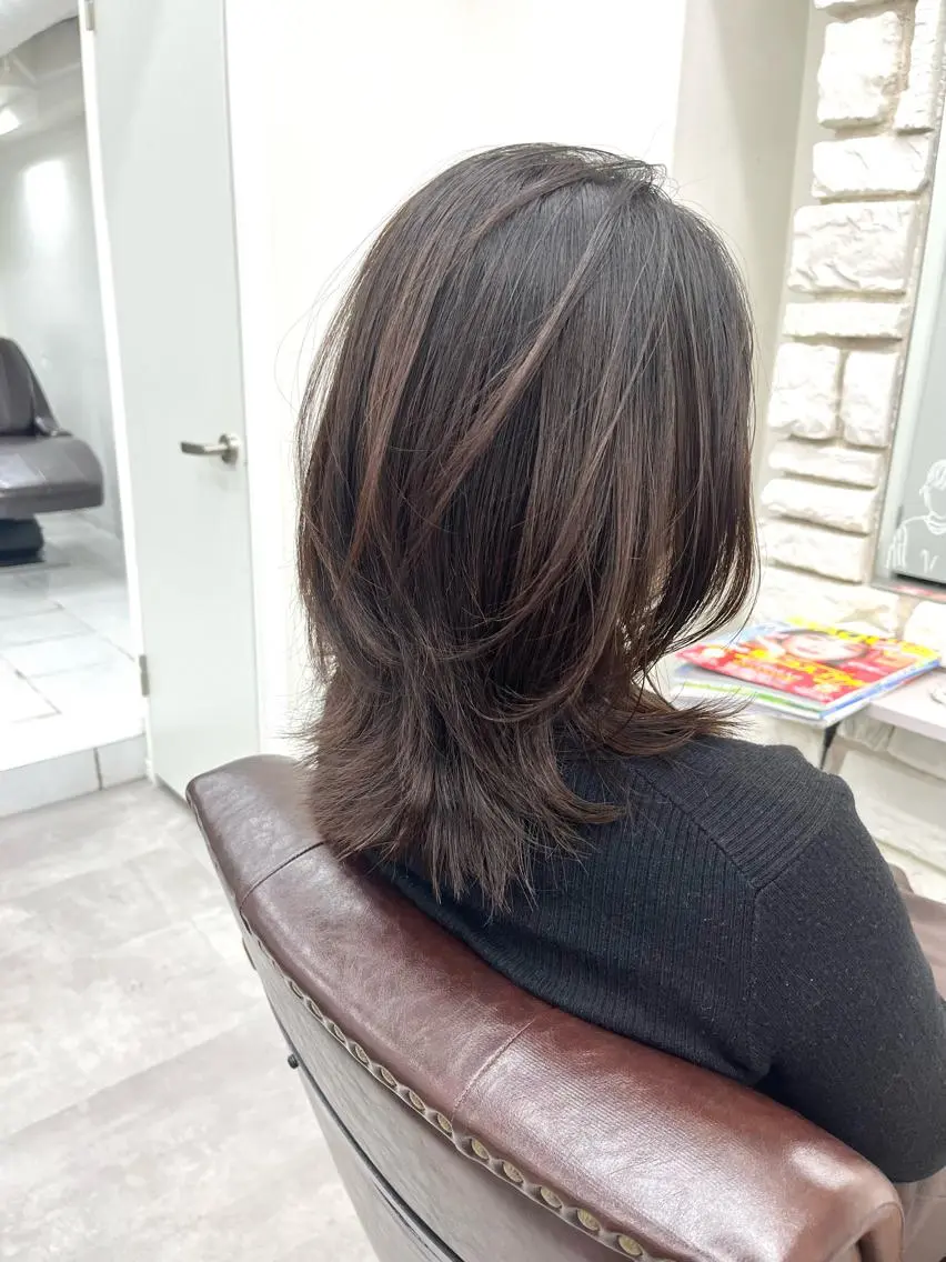 セミロング カラー レイヤーカット カット ヘアカラー トリートメント 天王寺韓国ヘア 小山歓実のヘアスタイル