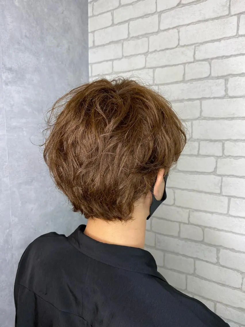 ショート カラー メンズ 伊藤 いほみの眉毛・アイブロウイメージ
